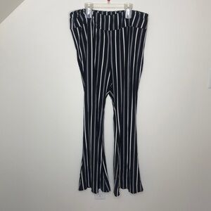 Women’s No Boundaries Pants